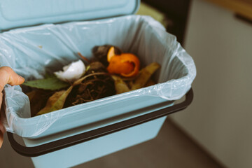plastic trash bin with food waste kitchen
