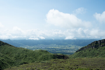 阿蘇山　砂千里ヶ浜からの見た南郷谷