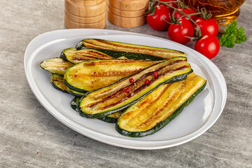 Grilled young zucchini for snack