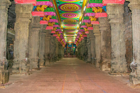 Beautiful view of Madurai Meenakshi Amman temple Interior view . Meenakshi Amman temple thousand pillars. Land mark of temple city , Madurai Meenakshi Amman temple.
