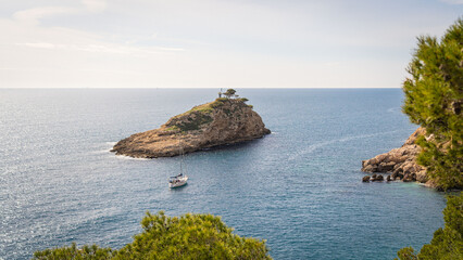 calanques view to an island with boat