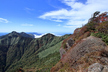 石鎚山　弥山からニノ森方面を眺める　（愛媛県　日本百名山）