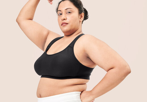Confident Woman In Athletic Wear Mockup PSD