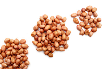 Raw peanuts with red skin