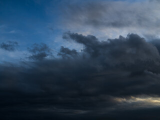 Obraz premium Cloud storm sky dark rain lightning thunder stormy typhoon nature light scene rainy atmosphere damage effect carbon dioxide dust air pollution 2.5 Pm, texture nature windstorm weather skyscape.