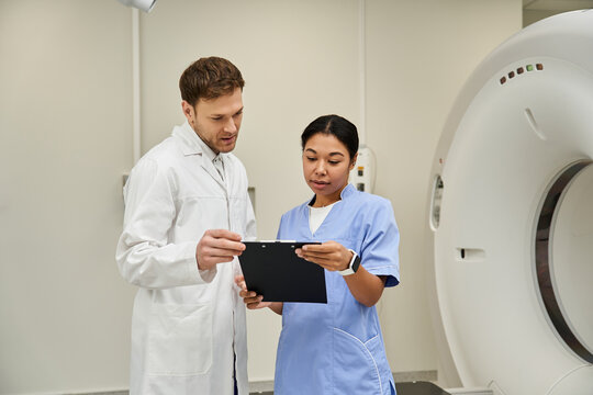 Collaboration between diverse medical professionals in advanced healthcare setting