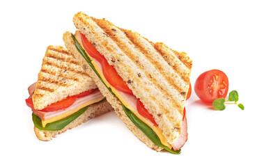 Kanapka z pieczywa tostowego z żółtym serem, szynką i pomidorem na białym tle