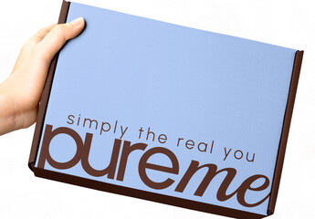 Minimalist Box With Motivational Text Mockup PSD