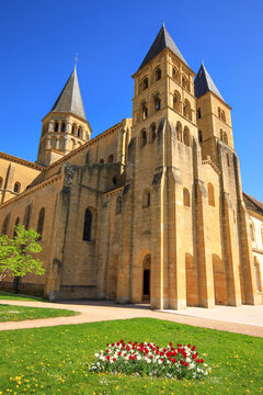 Basilique du Sacr&eacute;-C&oelig;ur de Paray-le-Monial, Bourgogne-France-Comt&eacute;, France 