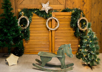 Escenario de Navidad en Madera con decoraci&oacute;n