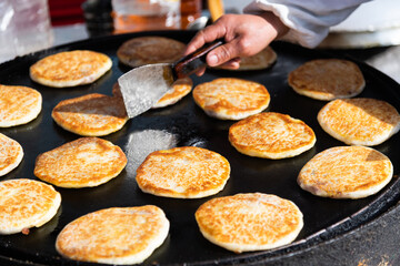 Doing Chinese street food pancakes