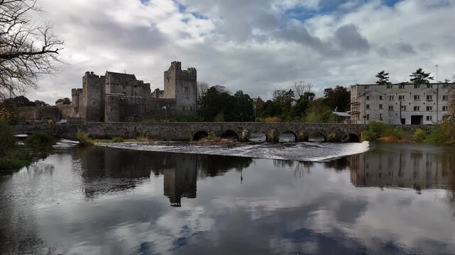 Stunning 4K 60fps drone footage showcasing Cahir Castle, one of Ireland&rsquo;s best-preserved medieval fortresses, surrounded by lush greenery and the flowing River Suir. The video captures the historic ar