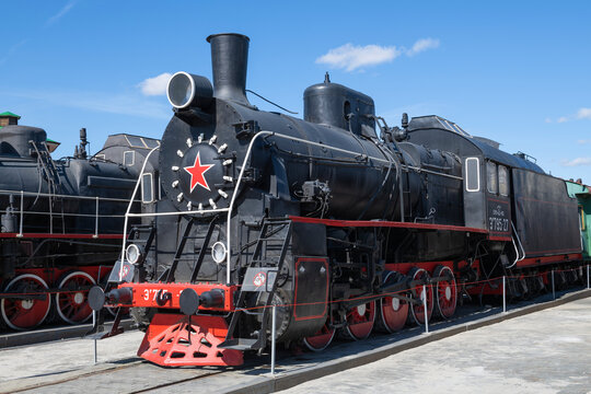 Mashina haydash paytida jinsiy aloqada bolgan issiq jojalar