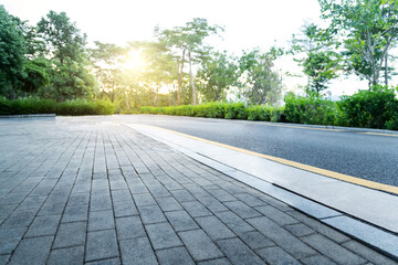Fototapeta premium Pedestrian walkway next to the highway