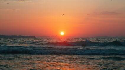 Obraz premium Enchanting twilight over the ocean horizon, nature, landscape, sea, sunset, stunning