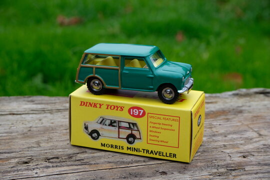 Dinky toys with box