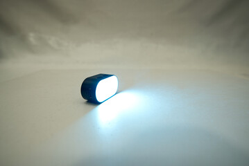 Device Three-axis cell phone gimbal