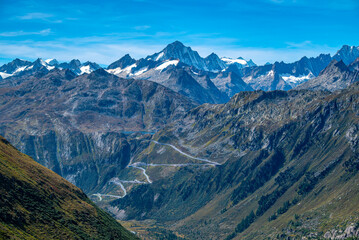 Przełęcz Furka (niem. Furkapass, wł. Passo della Furka) widok z przełęczy, Alpy, jesień 2025 © grzegorz_pakula