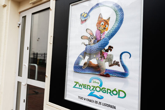 Poster for Zwierzogr&oacute;d Zootopia 2 in Tarn&oacute;w, Poland featuring a fox and friends riding a blue dragon