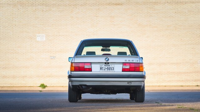Portland, OR, USA
October 20, 2025
BMW 325i