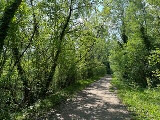 Walking and running trails around the Jarun Lake (Croatia) - Rekreacijsko sportski centar Jarun ili staze za šetnju i trčanje oko športsko-rekreacijskog centra Jarunsko jezero (Zagreb, Hrvatska)