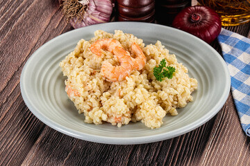 Gourmet risotto with prawn and cheese