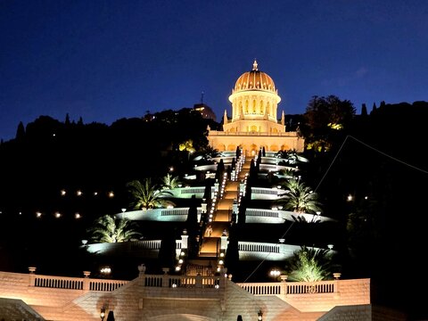 Bahai Temple at night . 