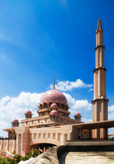 Malaysia Putrajaya vert railing mosque