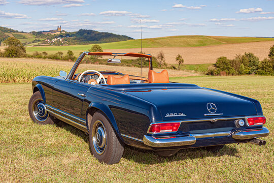 Mercedes-Benz W113 230SL
