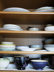 日本の一般家庭にある食器棚