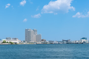 Fototapeta premium 横浜 ベイエリアの高層マンション群 横浜みなとみらい MM21地区