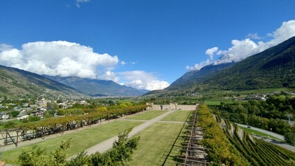 Valle d'Aosta castello e paesaggi