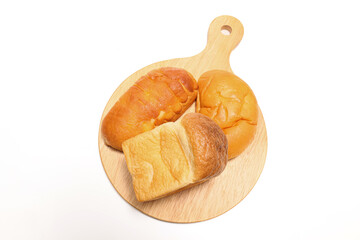 まな板にのせたパン