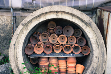 土管に植木鉢