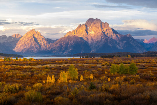 Mt Moran sunrise on a crisp fall morning in Grand Teton National Park