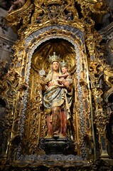 Obraz premium Seville, Spain 03.24.2019: Virgin Mary With The Infant