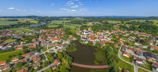 Ausblick auf den Naturpark Bayerischer Wald rund um die Gemeinde Wiesenfelden im Falkensteiner...
