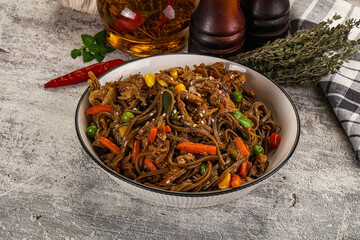 Soba with shredded pork and vegetables
