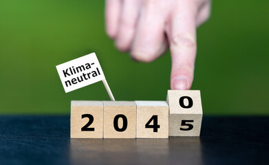 Klimaneutral bis 2040 – ehrgeiziges Nachhaltigkeitsziel, fünf Jahre früher als geplant. Symbol für beschleunigten Klimaschutz und ökologische Verantwortung.