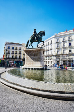 Puerta del Sol, equestrian statue of Carlos III, Madrid, Spain, Europe 