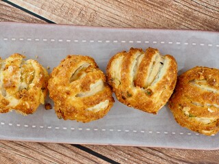 바삭하고 달콤한 파이