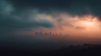 Obraz premium Misty urban skyline at dawn with atmospheric glow
