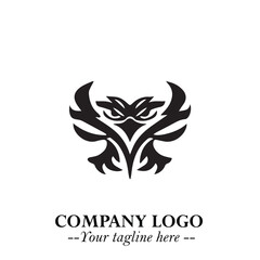 Obraz premium Majestic Head of Eagle Logo Symbol in Black on White Background with Bold Minimalist Design