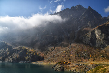 Il lago di Cignana,specchio d'acqua artificiale in Valtournanche, Valle d'Aosta Italia