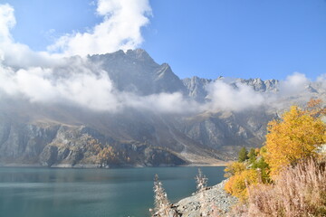 Il lago di Cignana,specchio d'acqua artificiale in Valtournanche, Valle d'Aosta Italia