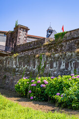 Fototapeta premium Citadelle de Mendiguren de Saint-Jean-Pied-de-Port en France, ville étape du pèlerinage de Saint-Jacques de Compostelle