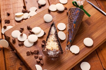 Cone de Chocolate Recheado Páscoa