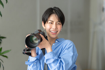 女性　フォトグラファー　カメラマン