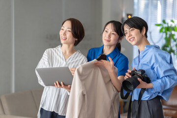 撮影チーム　女性