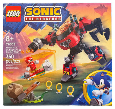 Sonic The Hedgehog: Knuckles vs Dr. Eggman Egg Crusher Mech Lego set.
